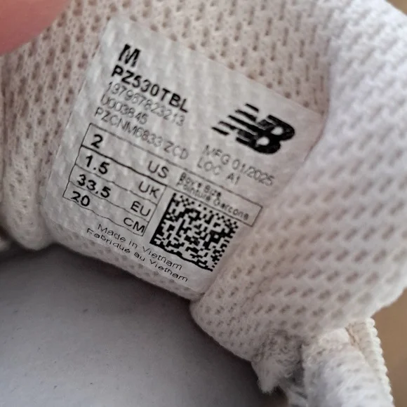 New Balance Kids 530 Bungee Sneakers - Color: Beige Brown  - Size Kids 2 - Picture 9 of 9